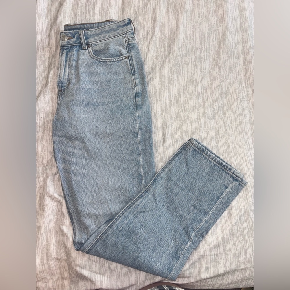 American Eagle Strigid Mom Jeans